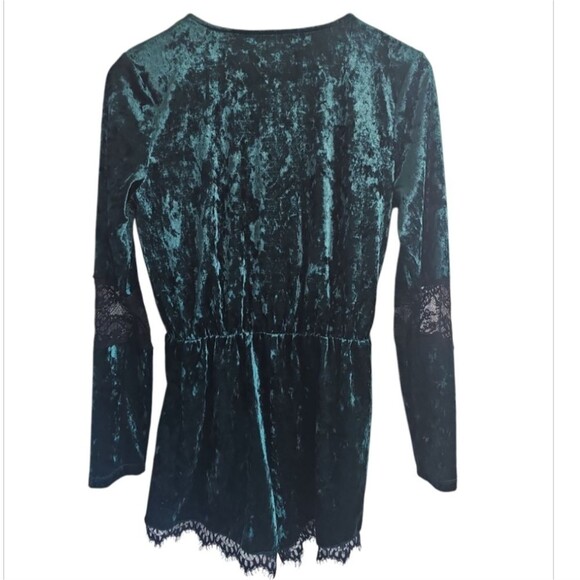 Socialite Velvet Lace Trim Romper Sz L Emerald Green Crushed Velvet One Piece - Picture 2 of 14